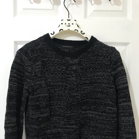 Banana Republic Sweater Medium - Picture 1 of 3
